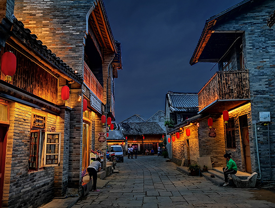 點(diǎn)亮千年古鎮中渡，文旅夜游又添一彩！